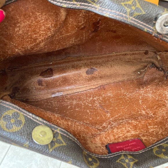 AUTHENTIC LOUIS VUITTON 80S REFURBISHED  BAG WITH BONUS GIFTS NO STRAP - Picture 9 of 16